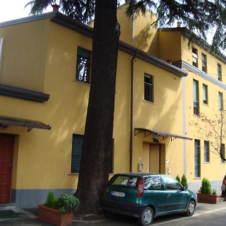 Residence Il Pino Σαρόνο Εξωτερικό φωτογραφία