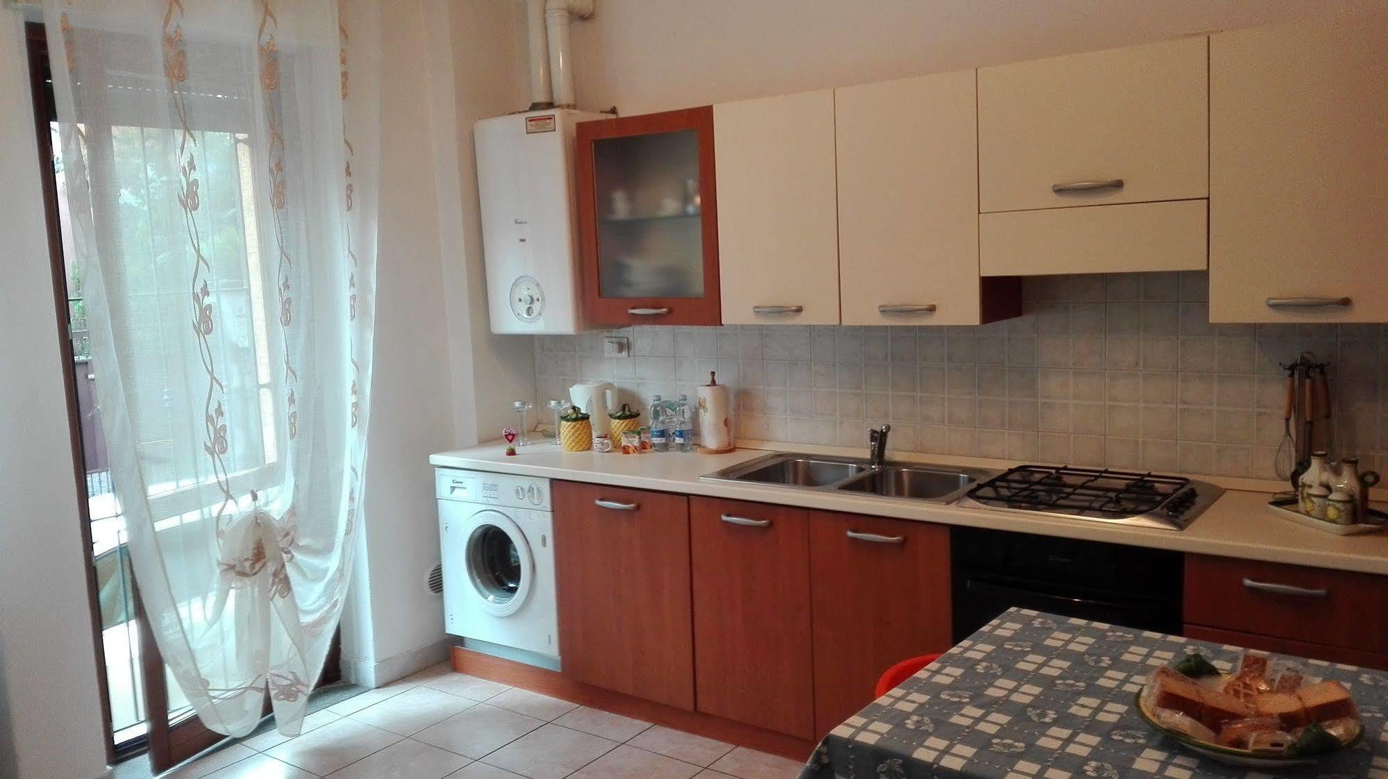 Residence Il Pino Σαρόνο Εξωτερικό φωτογραφία