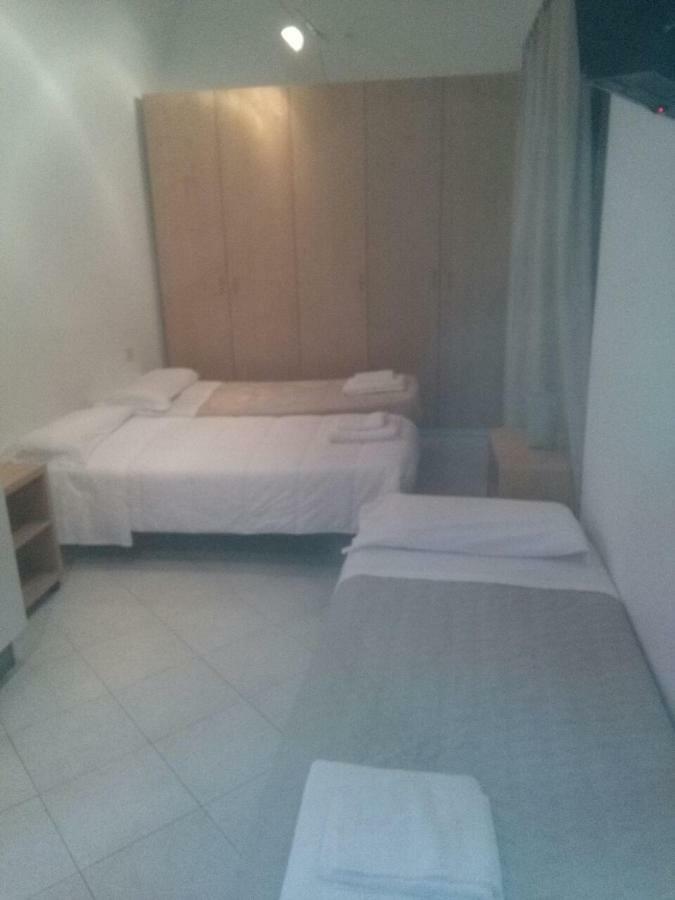 Residence Il Pino Σαρόνο Εξωτερικό φωτογραφία