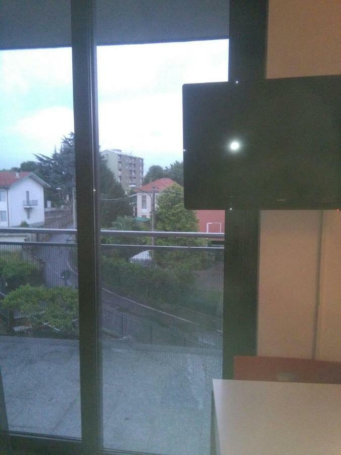 Residence Il Pino Σαρόνο Εξωτερικό φωτογραφία