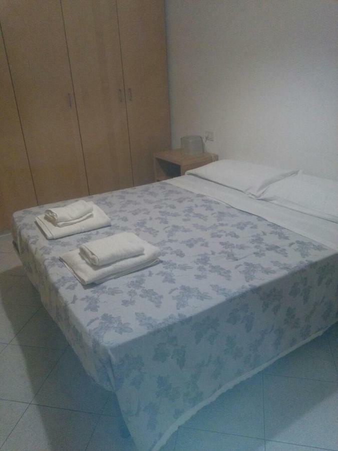 Residence Il Pino Σαρόνο Εξωτερικό φωτογραφία