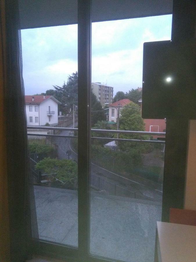 Residence Il Pino Σαρόνο Εξωτερικό φωτογραφία